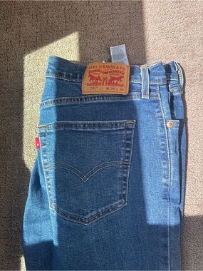 Levi's Men's Medium Blue Relaxed Jeans 541